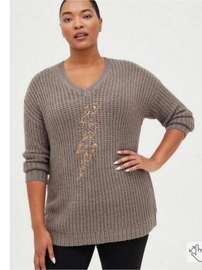 Torrid Gray Chunky Pullover Tunic Sweater Gold Beaded
Lightning Bolt size 2X